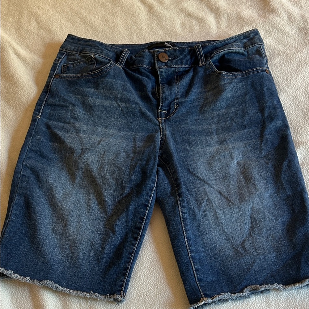 1822 Denim Blue Jean Shorts